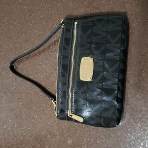 MICHAELl KORS Black Patent Leather Wristlet Bag. NWOT
